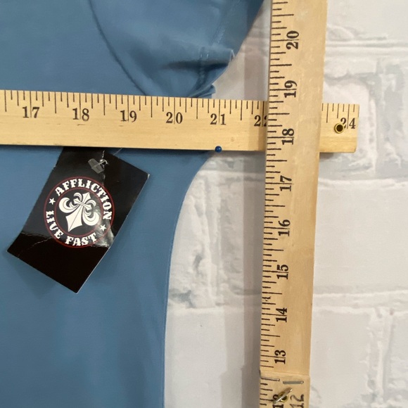 NWT Affliction Tee - Picture 8 of 9